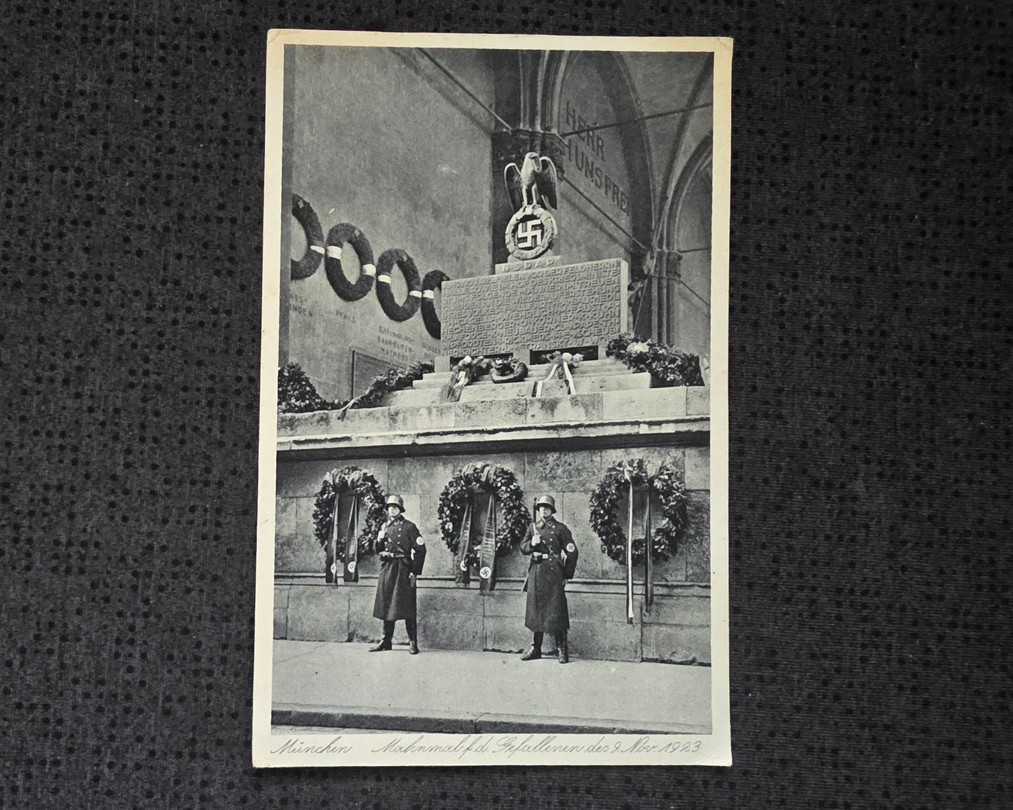Foto-Postkarte Ansichtskarte München Mahnmal Feldherrnhalle