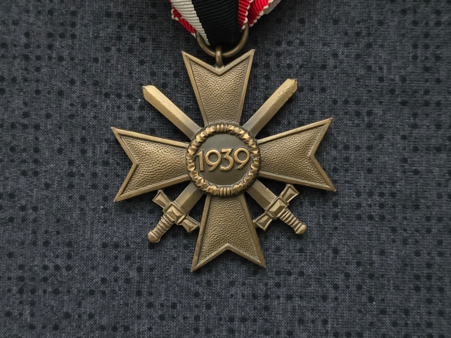 Kriegsverdienstkreuz mit Schwertern II. Klasse und Band 1939 KVK