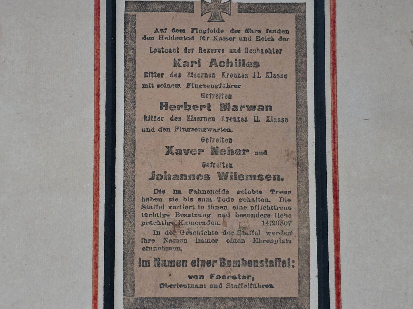 Trauer & Ehrentafel für gefallene Flieger WK I Hannoversche Kurier Gedenkanzeige Bomberstaffel 8 Eiserner Rahmen mit Wappen