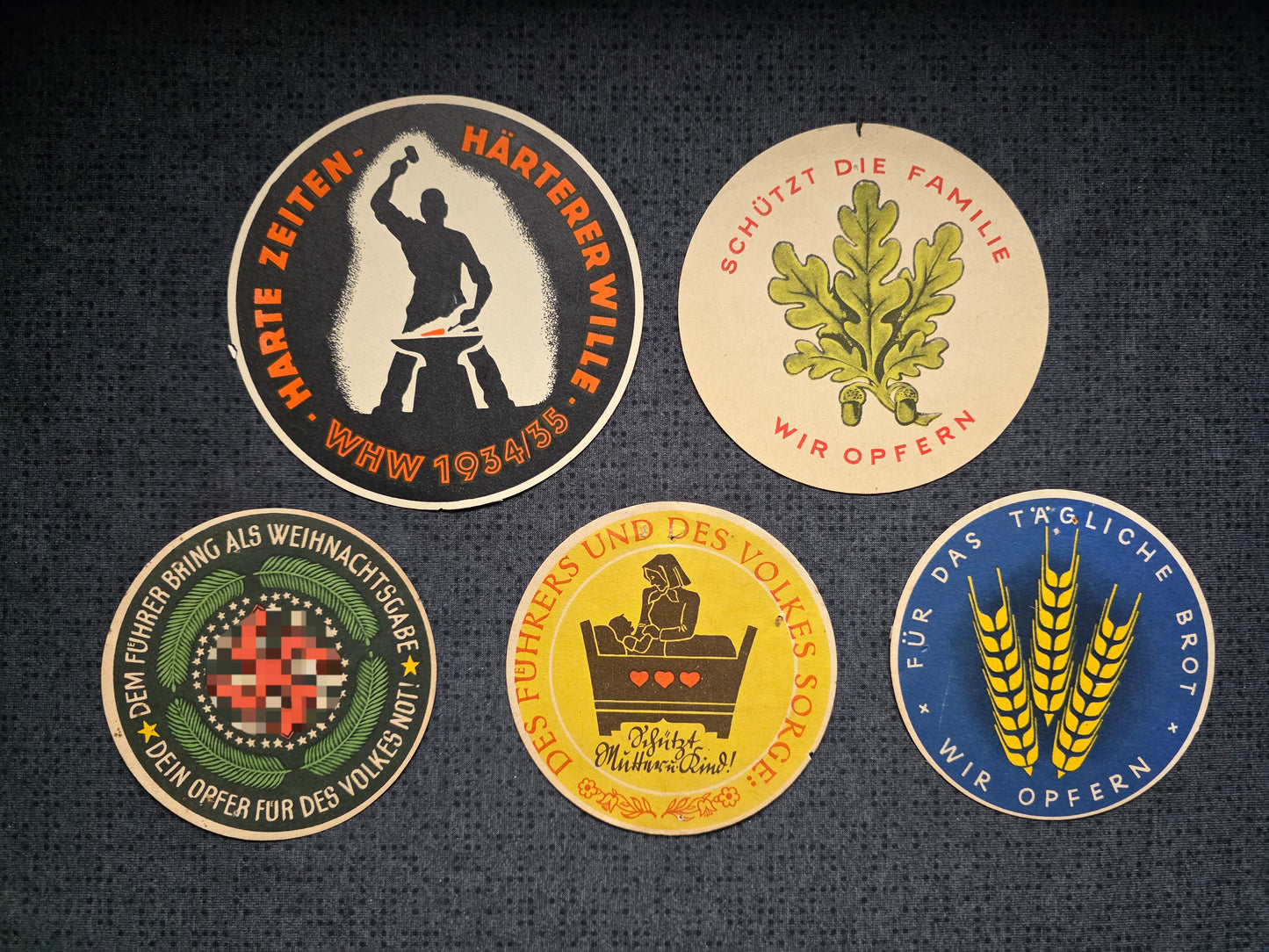 5 x WHW Winterhilfswerk Sammelbilder (Rund) Spendenabzeichen Propaganda Konvolut 3