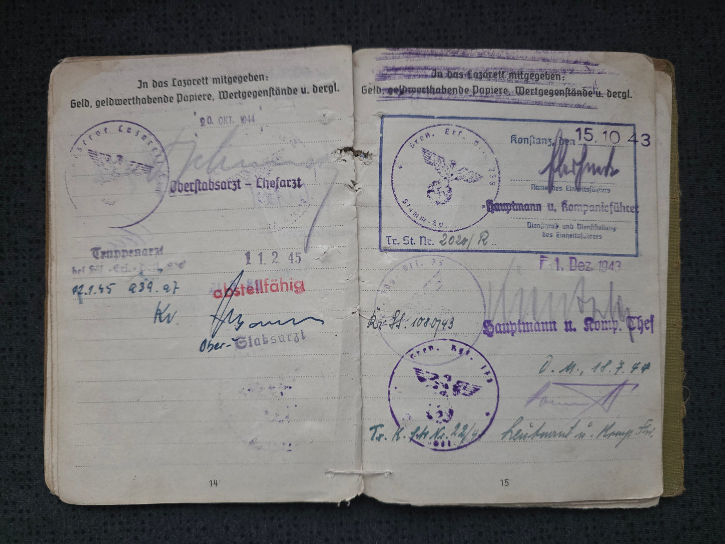 Großes Konvolut Soldbuch + Wehrpass Tasche + Mitgliedsbuch DAF + Dokumente