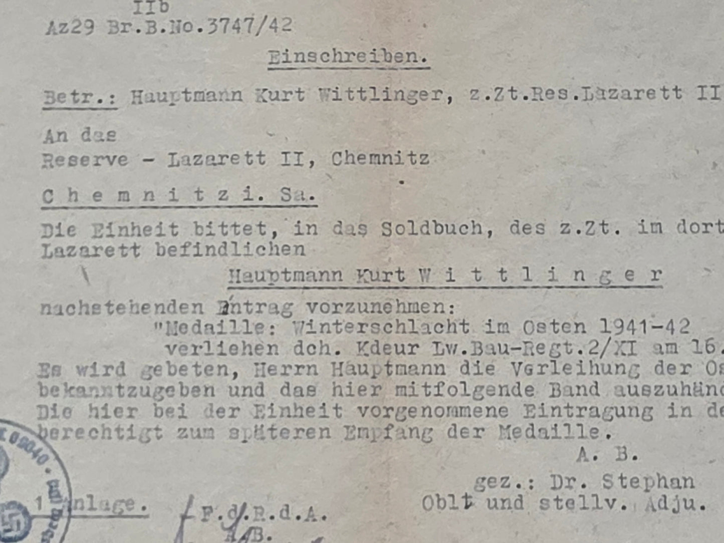 Abschrift für die Verleihung der Ostmedaille in das Soldbuch Hauptmann LW. Bau-Regt. 2/XI Stab - www.mmilitaria.com