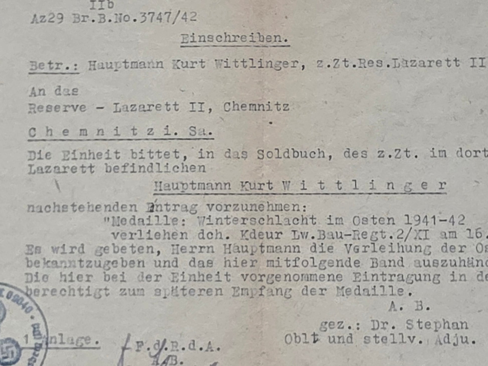 Abschrift für die Verleihung der Ostmedaille in das Soldbuch Hauptmann LW. Bau-Regt. 2/XI Stab - www.mmilitaria.com