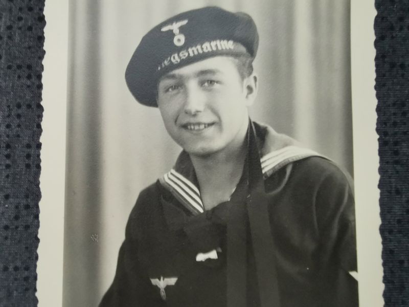 Foto Portrait Ansichtskarte Kriegsmarine MtrOGfr Kreuzer PRINZ EUGEN