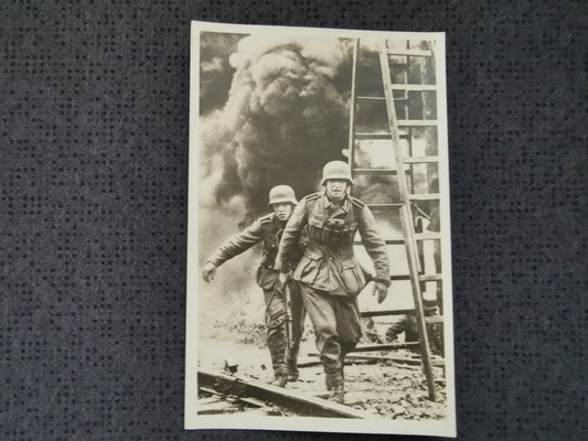 Ansichtskarte AK Postkarte "Unteroffiziere im Kampf - Der Gruppenführer" OKH