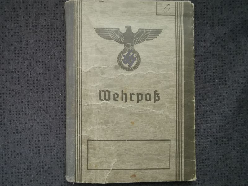 Kleines Konvolut Wehrpass + Trauerbrief Gefreiter 2. Komp. Lw. Bau Btl. 6/III Donbogen Russland